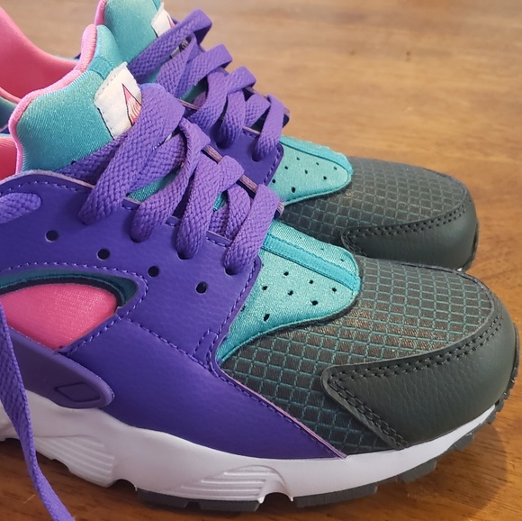 Nike Huarache - Picture 2 of 3